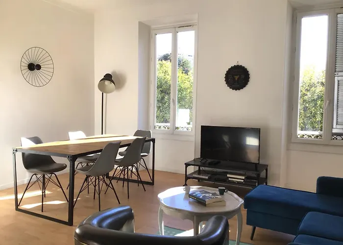 Appartement White Light, 1 Minute A Pied Du Port! Nice
