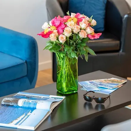 White Light, 1 Minute A Pied Du Port! Διαμέρισμα *